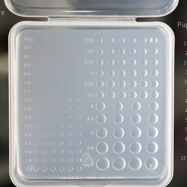 Pupil molds